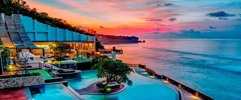 04 Nights Luxurious Honeymoon Package 