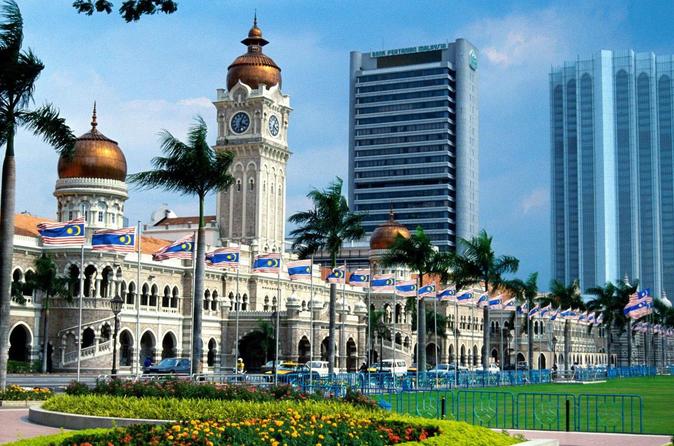 <p>This is an intriguing visit which unfurls the excellence and appeal of an old and new Kuala Lumpur. Kuala Lumpur is rich with its history on how it created from a little tin Miners Settlement to a developing present day city as of now.&nbsp;</p>

<p>Kuala Lumpur with its very own character, is likewise known for its brilliant societies, races and conventions. The city is additionally outfitted by its fascinating design, conspicuous tourist spots and one of a kind building.&nbsp;</p>

<p>You will be flabbergast to see that the Oriental and pioneer some portion of the city interweave with intriguing Moorish, Mogul and Islamic smart building.</p>
